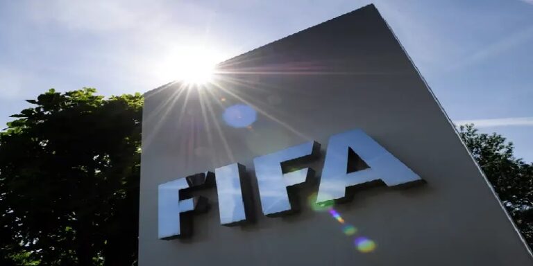 الفيفا يهدد إسبانيا: سنسحب تنظيم المونديال إذا لم يتم إنتخاب رئيس جديد للإتحاد