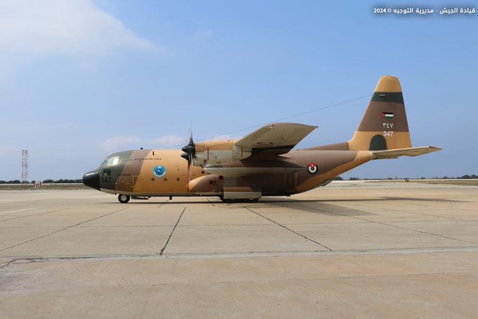 وصول طائرة مساعدات من الأردن إلى مطار بيروت