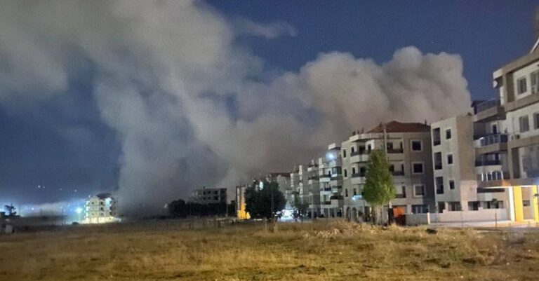 غارات عنيفة على البقاع فجراً.. واستهداف مركز لـ”الهيئة الصحية” في بعلبك (فيديو)