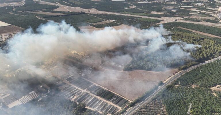 صواريخ على مستوطنات الشمال.. 10 إصابات في أفيفيم وانقطاع الكهرباء في صفد! (فيديو)