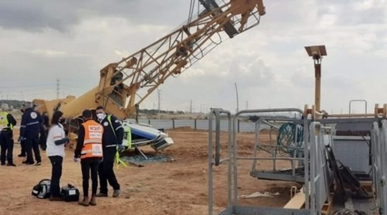 3 قتلى و10 جرحى بانهيار رافعة في تايلاند