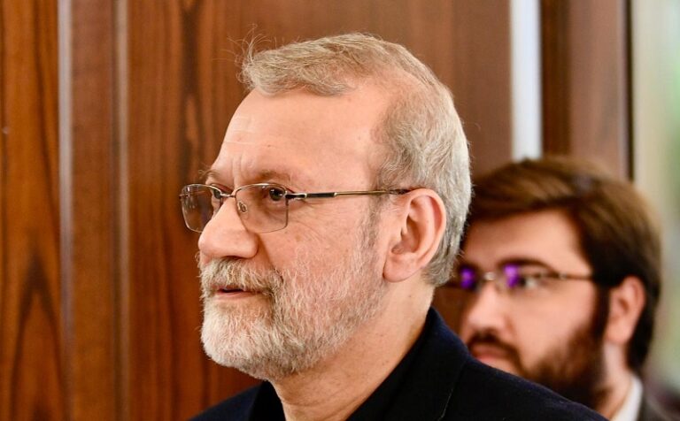 ملف السلاح على طاولة لاريجاني بزيارته إلى بيروت