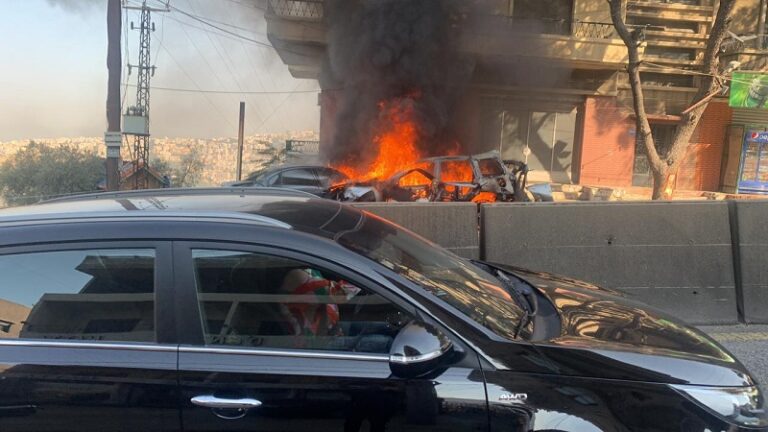 شهيد باستهداف سيارة في الجمهور