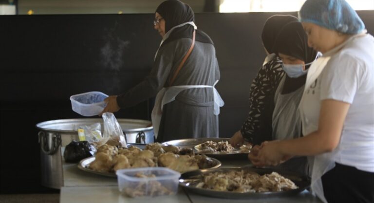 مصنّعو المواد الغذائية للمنظمات الدولية: جاهزون لبيعكم من إنتاجنا