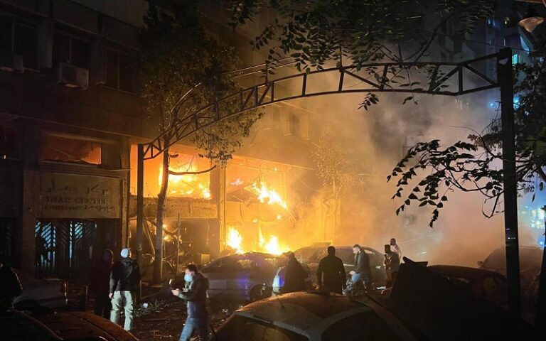 انتهاء عمليات الإطفاء في مار الياس.. والحصيلة 4 شهداء و22 جريحاً