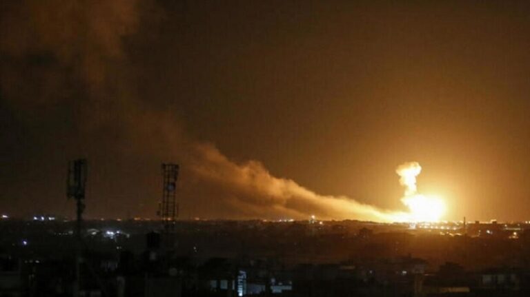 صاروخ يمني على الكيان المحتل