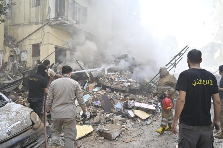 الدفاع المدني يخلي عناصره من رأس النبع؟