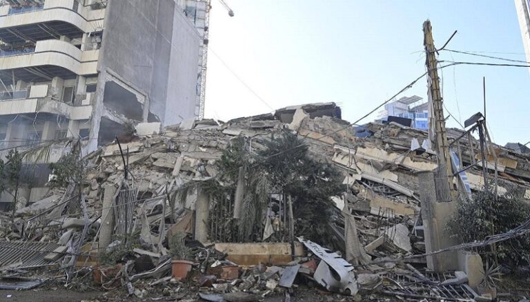 من يملك “كلمة سرّ” الحرب؟