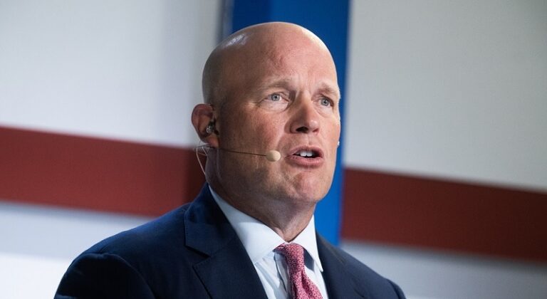 ماثيو ويتيكر سفيراً للولايات المتحدة لدى “الناتو”