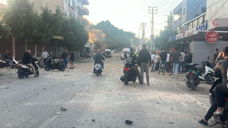 3 شهداء و7 جرحى بغارة حي المساكن في صور