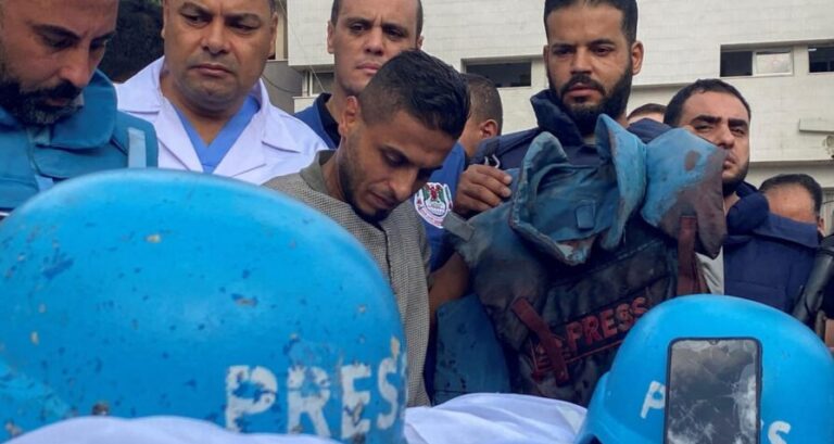 استشهاد الصحفي حسام شبات في غزة