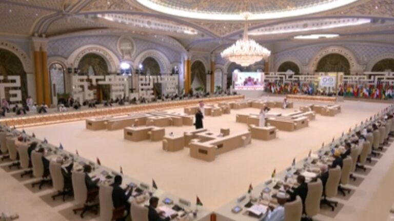 بيان القمة العربية ـ الاسلامية: لتجميد عضوية “إسرائيل” في الأمم المتحدة (النص الكامل)