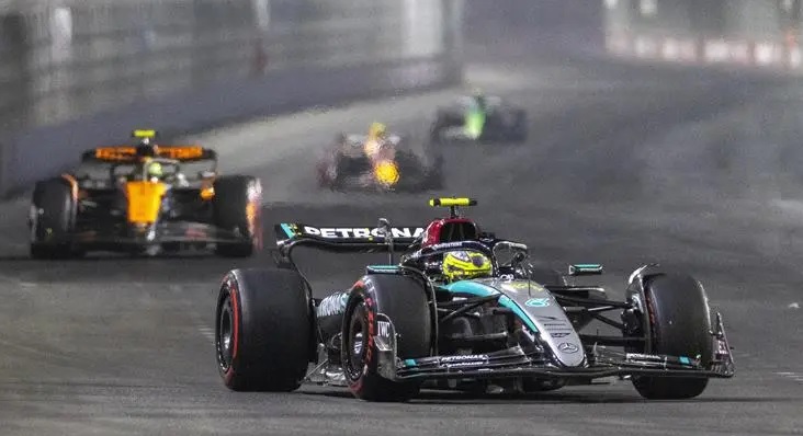 هاميلتون يُهيمن على اليوم الإفتتاحي لسباق لاس فيغاس