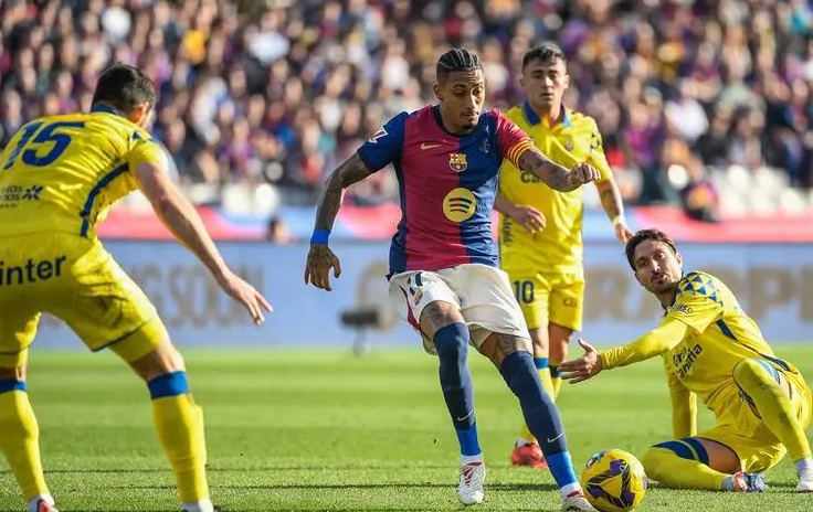 خسارة مفاجئة لبرشلونة أمام لاس بالماس