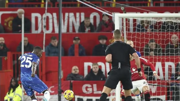 التعادل الإيجابي يحسم موقعة مانشستر يونايتد وتشلسي