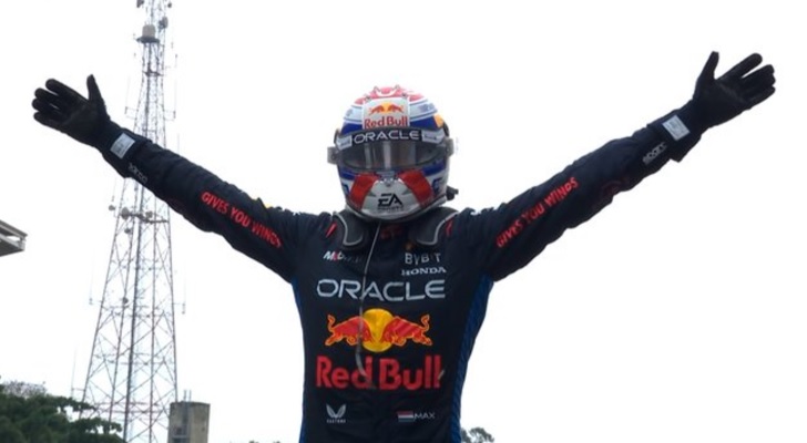 فرستابن يسجل إنجازاً مُذهلاً ويحقق الفوز بسباق البرازيل للفورمولا1