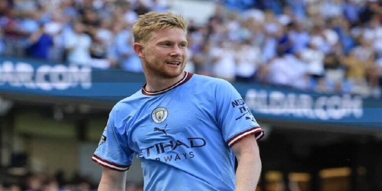 غوارديولا يُثير الغموض بشأن مستقبل دي بروين