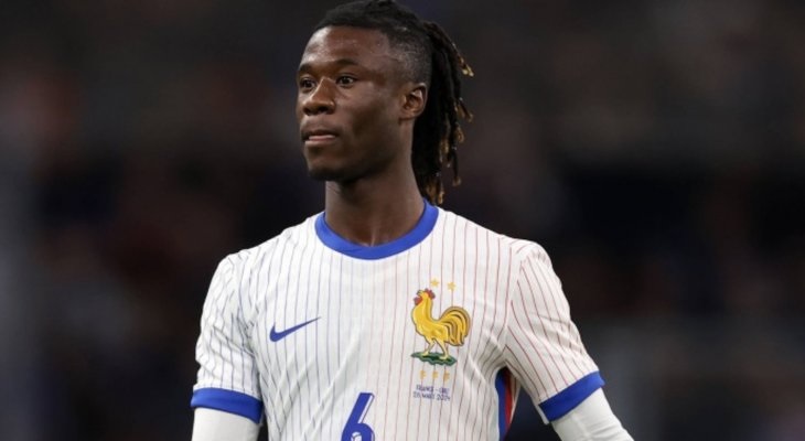 كامافينغا يغادر معسكر منتخب فرنسا بسبب الإيقاف