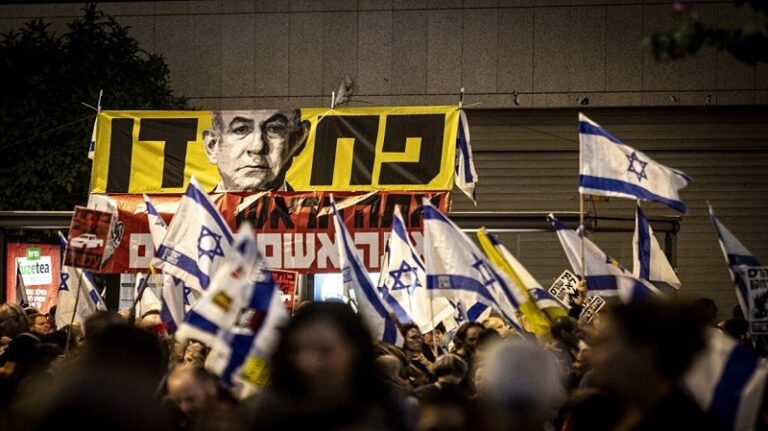 مظاهرة حاشدة في “تل أبيب” مناهضة للحكومة