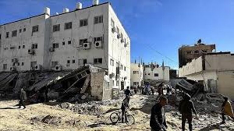 “الصحة العالمية”: ما تتعرض له مستشفيات غزة مروّع