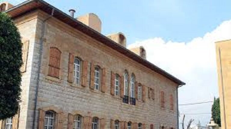 الأبرشية المارونية عن حمل أحد الكهنة سلاحاً: وجّهنا انذاراً خطيًّا له