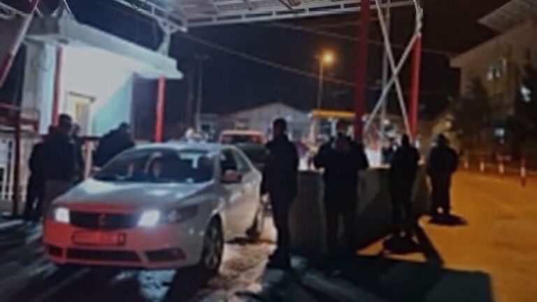 زحمة عائدين من سوريا عند نقطة المصنع (فيديو)