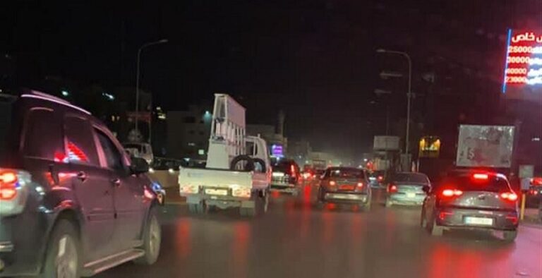 بالفيديو.. زحمة سير على طريق الغازية