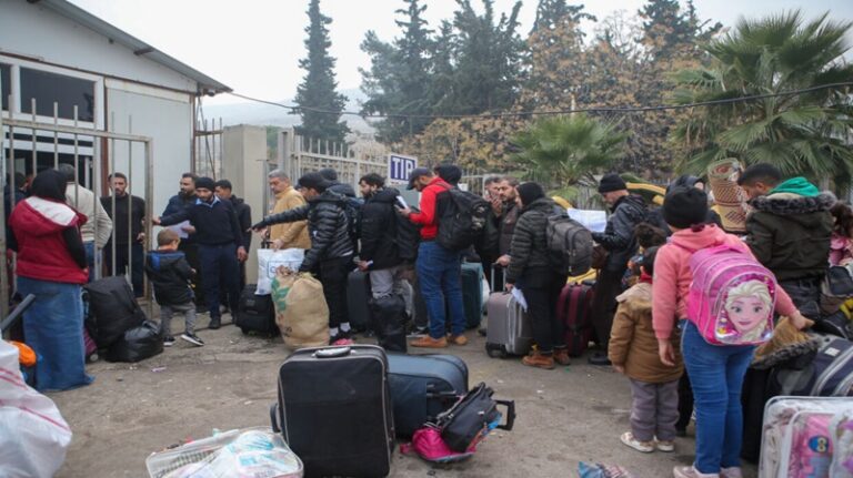 أكثر من 200 ألف لاجئ سوري عادوا إلى بلادهم منذ سقوط الأسد