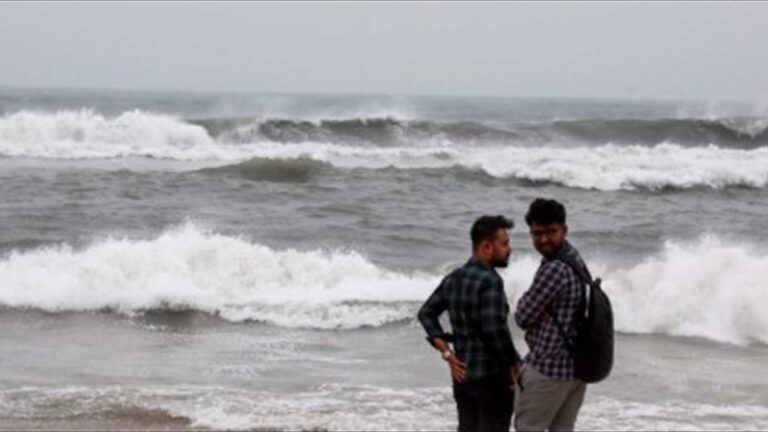 بالفيديو – طوفان في اسبانيا