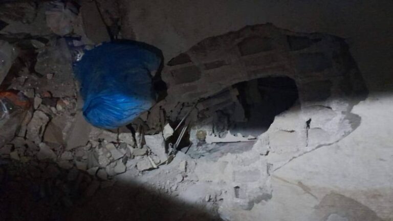 سقوط صاروخ لم ينفجر على منزل في القليعات (فيديو)