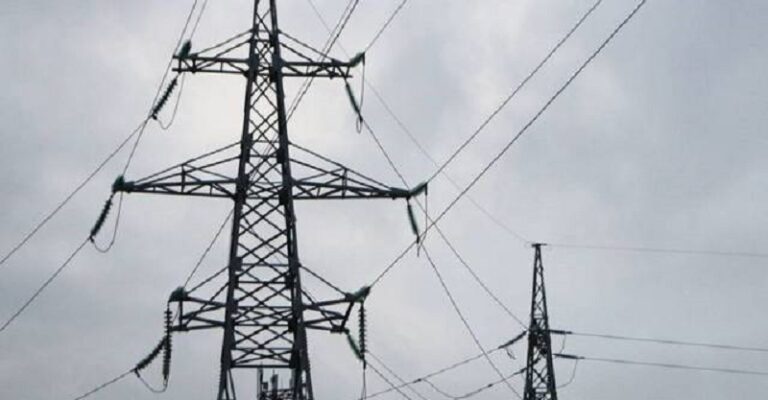 الكهرباء من المولّدات إلى الـPPP بداية من 250 مليون دولار