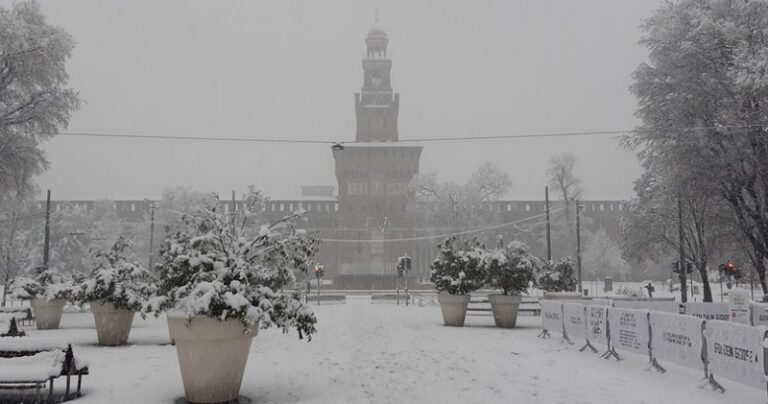 بالفيديو.. إيطاليا مغطاة بالثلوج!