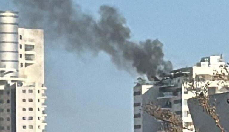 بالفيديو.. انفجار مسيرة من اليمن في أسدود