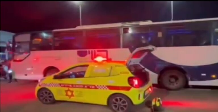 إصابات للعدو بعملية طعن في رام الله