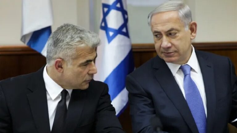 لبيد: نتنياهو لا يريد صفقة في غزة