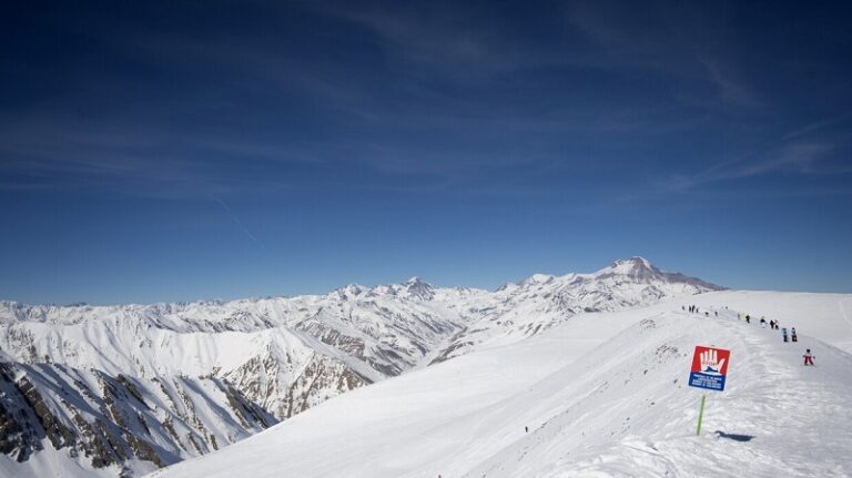 العثور على 12 جثة بشرية داخل مطعم هندي في جورجيا
