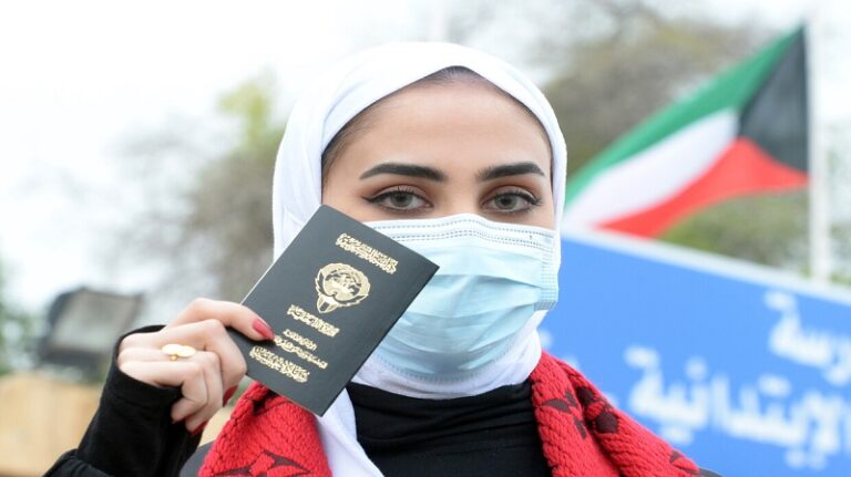 سحب الجنسية الكويتية من 2087 امرأة