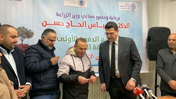 وزير الزراعة: بطاقة المزارع ستسهم في تطوير الإنتاج الزراعي