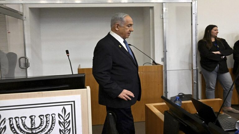 نتنياهو أمام المحكمة المركزية في قضايا فساد