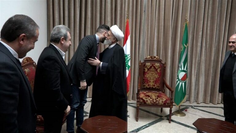 جنبلاط ووفد “اللقاء الديمقراطي” عند دريان والخطيب: لضرورة تثبيت وقف اطلاق النار