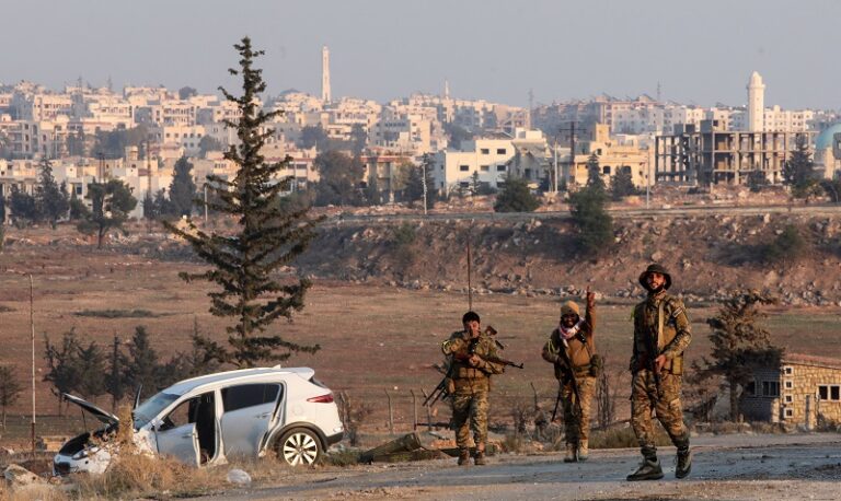 مسلحو “تحرير الشام” يدخلون حوش السيد علي وينهبون المنازل