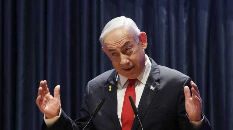 نتنياهو يتحدث عن مؤامرة.. وغانتس يهاجمه