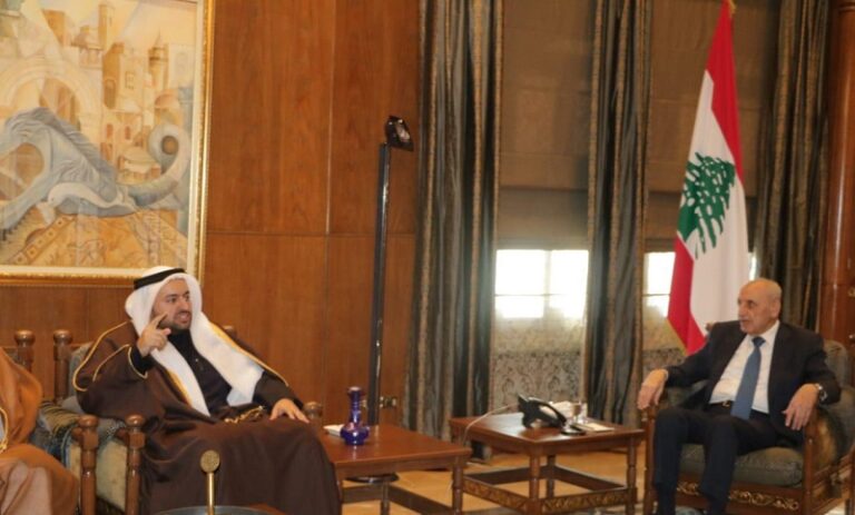 وزير الخارجية القطري: سنساعد لبنان في إعادة الاعمار