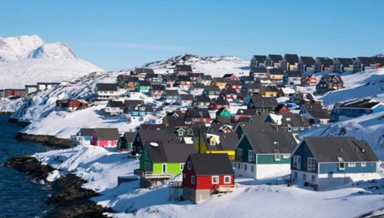 ترامب برغب بشراء غرينلاند؟