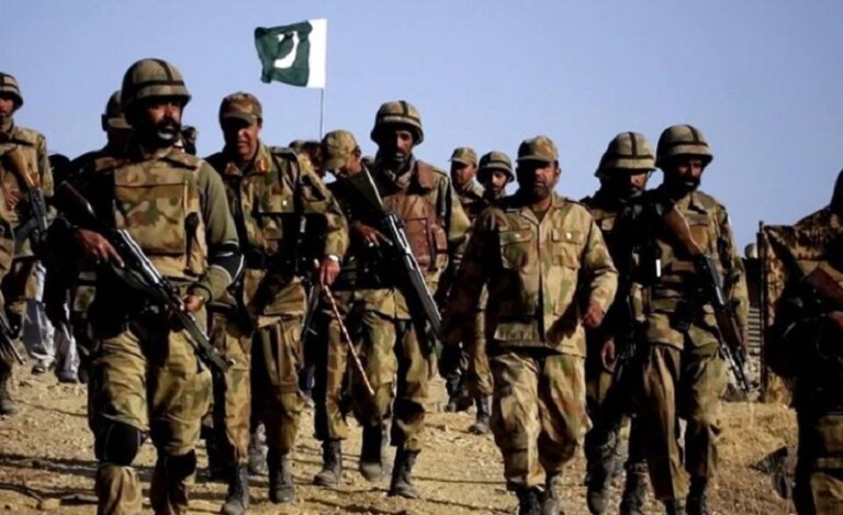 مقتل 58 جندياً باكستانياً باشتباكات حدودية مع القوات الأفغانية