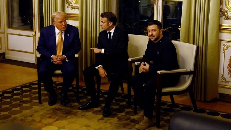لقاء ثلاثي يجمع ماكرون وترامب وزيلينسكي