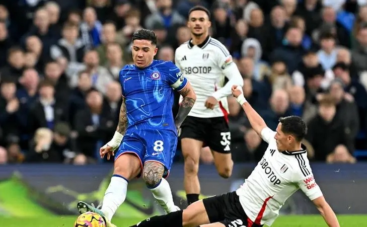 الدوري الإنكليزي لكرة القدم: فولهام يباغت تشلسي بفوز مُثير