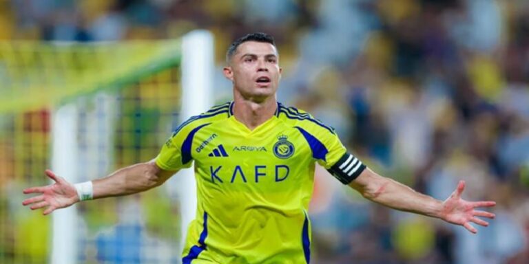 رونالدو يُتوج بجائزة أفضل لاعب من “غلوب سوكر”