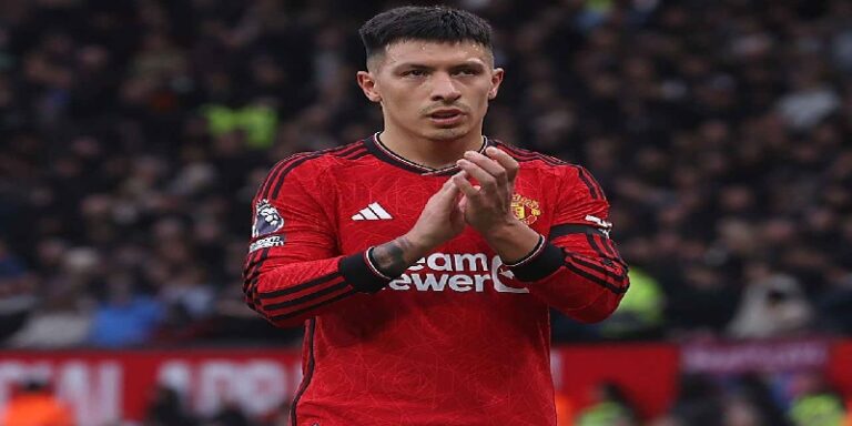 بسبب تراجع مستواه.. مارتينيز قد يكون خارج خطط مدربه أموريم