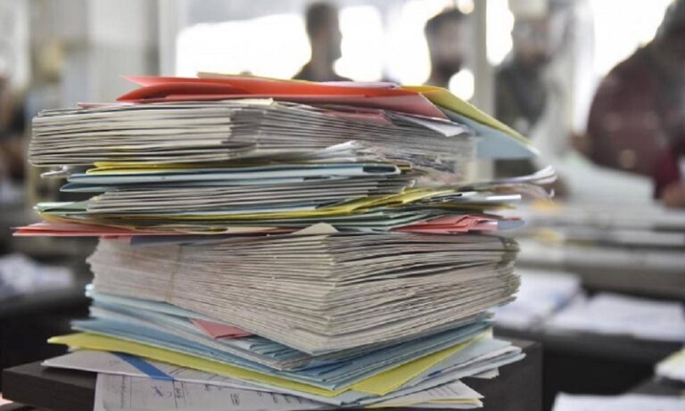 السجل العقاري ودائرتا المساحة في بعلبك والنبطية تقفل أبوابها